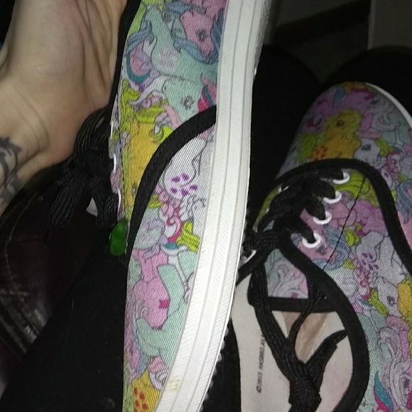Nwt: extremely adorable adult My Little Pony shoes - Picture 5 of 6